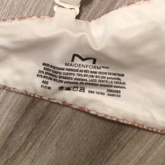 Like New Maidenform Padded Push Up - 40D - Picture 9 of 9